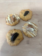 boite de cookies speculoos et Oréo